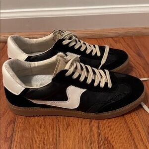Black and White Sneakers with Gum Sole